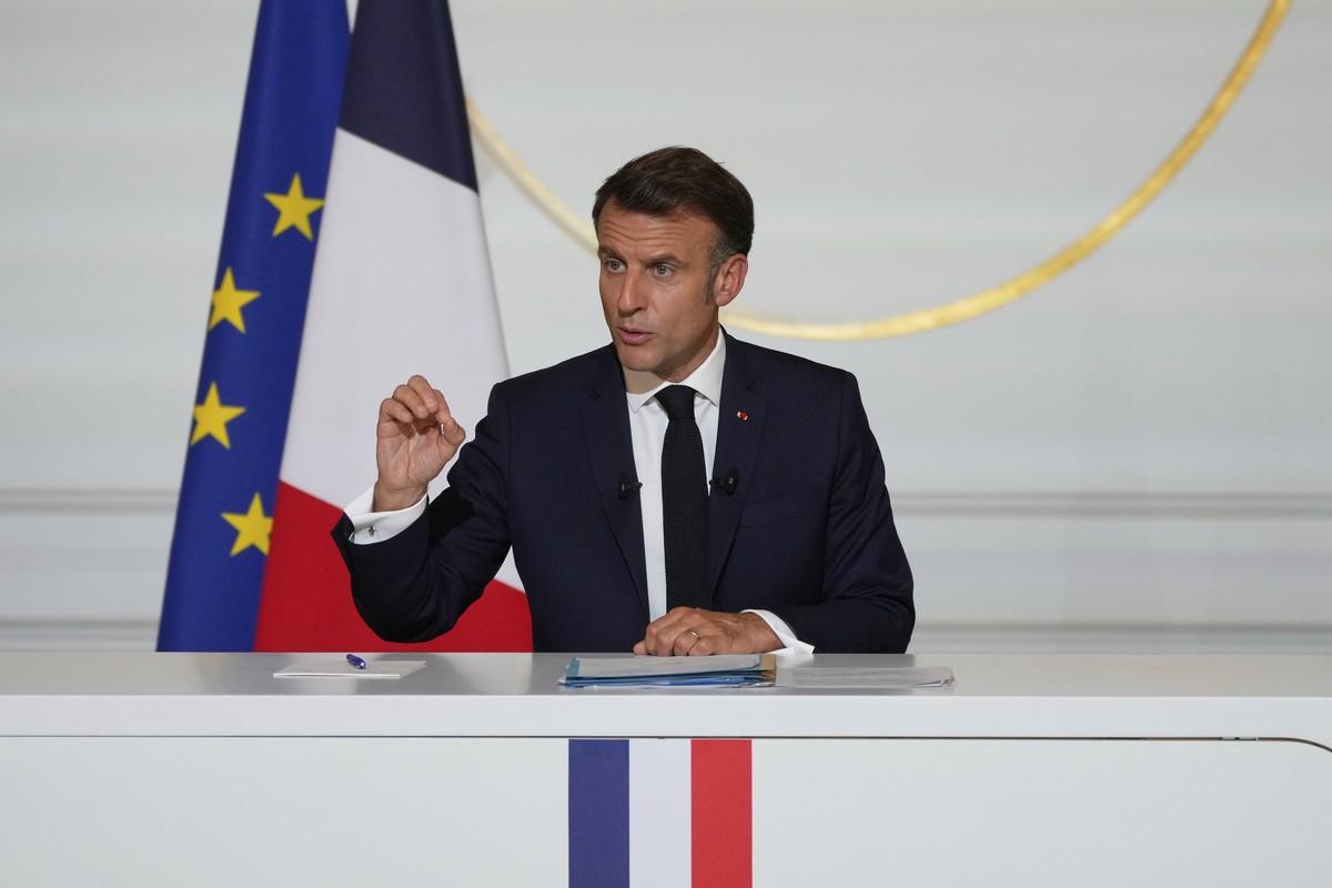 French President Emmanuel Macron holds a news conference at the Elysee Palace, in Paris, Friday, June 13, 2025. (AP Photo/Michel Euler, Pool)
France Mideast