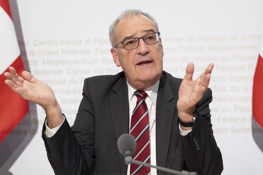 Bundespraesident Guy Parmelin aeussert sich an einer Medienkonferenz zu den Abstimmungsergebnissen, am Sonntag, 27. September 2026 in Bern. (KEYSTONE/Peter Schneider)