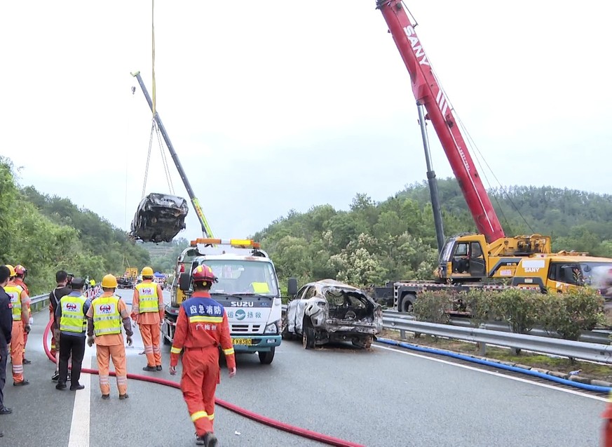 epa11312758 Rescuers work at the site of an expressway collapse accident on the Meizhou-Dabu Expressway in Meizhou, south China&#039;s Guangdong Province, 01 May 2024. The death toll has risen to 24 a ...