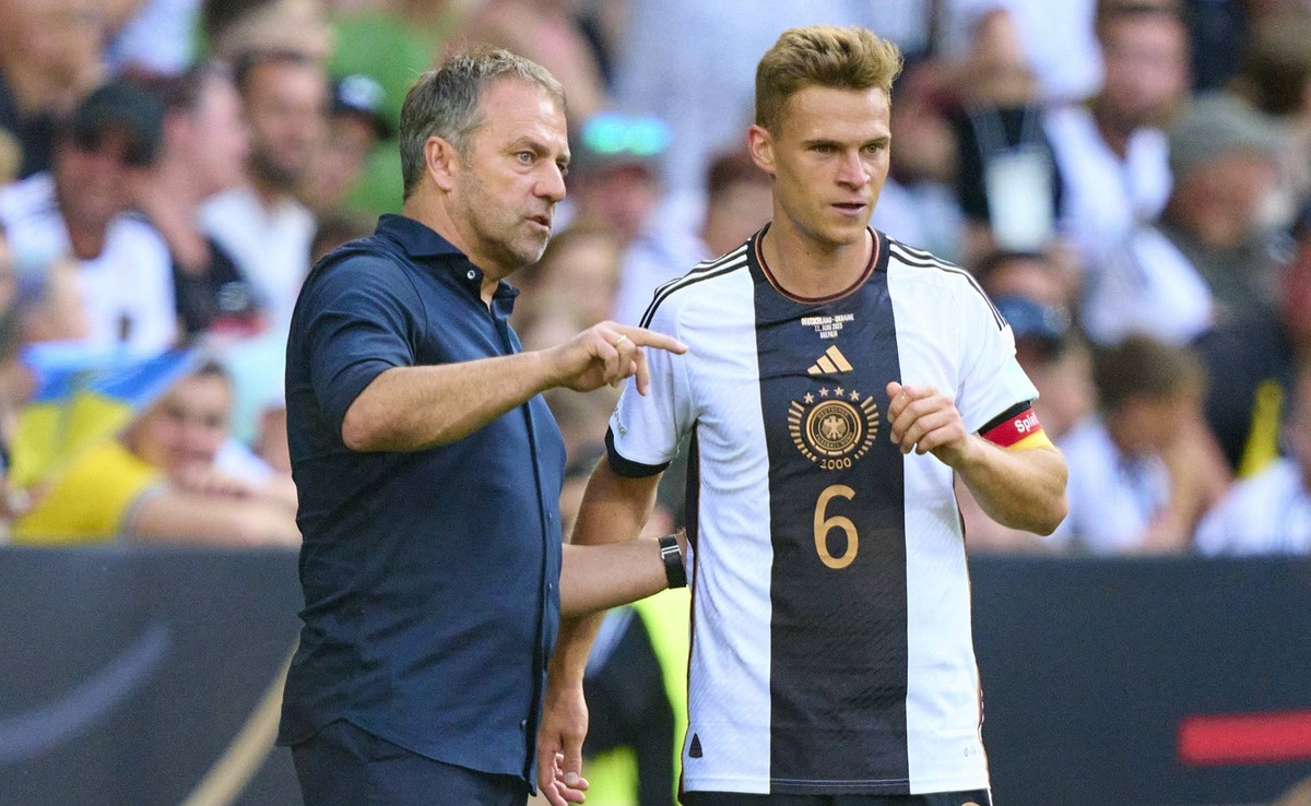 DFB headcoach Hans-Dieter Hansi Flick , Bundestrainer, Nationaltrainer, Joshua Kimmich, DFB 6 in the friendly match for peace Spiel für den Frieden GERMANY - UKRAINE 3-3 in Germany ,Season 2022/2023,  ...