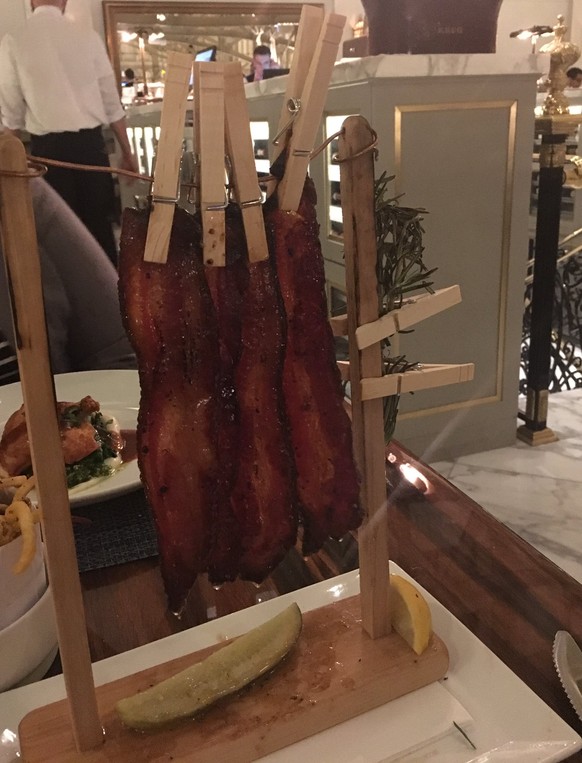 we want plates #wewantplates hipster speck bacon food essen fleisch https://pbs.twimg.com/media/C5ZPTPWWAAQEhIY.jpg:large