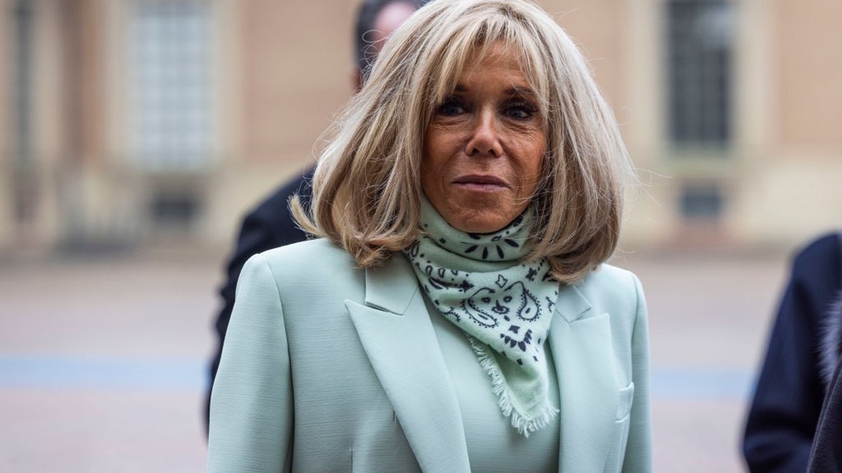 Brigitte Macron soll ein Mann sein, behaupten Verschwörungstheoretiker