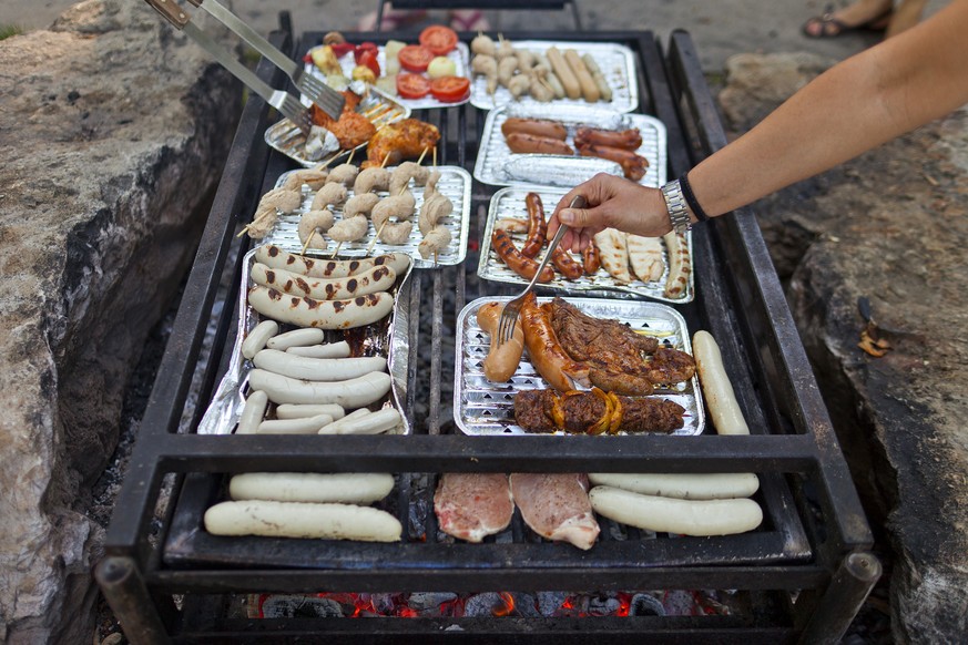 Fleisch ist in der Schweiz zweieinhalb mal so teuer wie im Ausland.