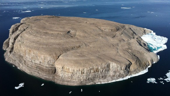 hans island hans-insel dänemark kanada whisky schnapps grönland https://en.wikipedia.org/wiki/Hans_Island#/media/File:HansIsland.png