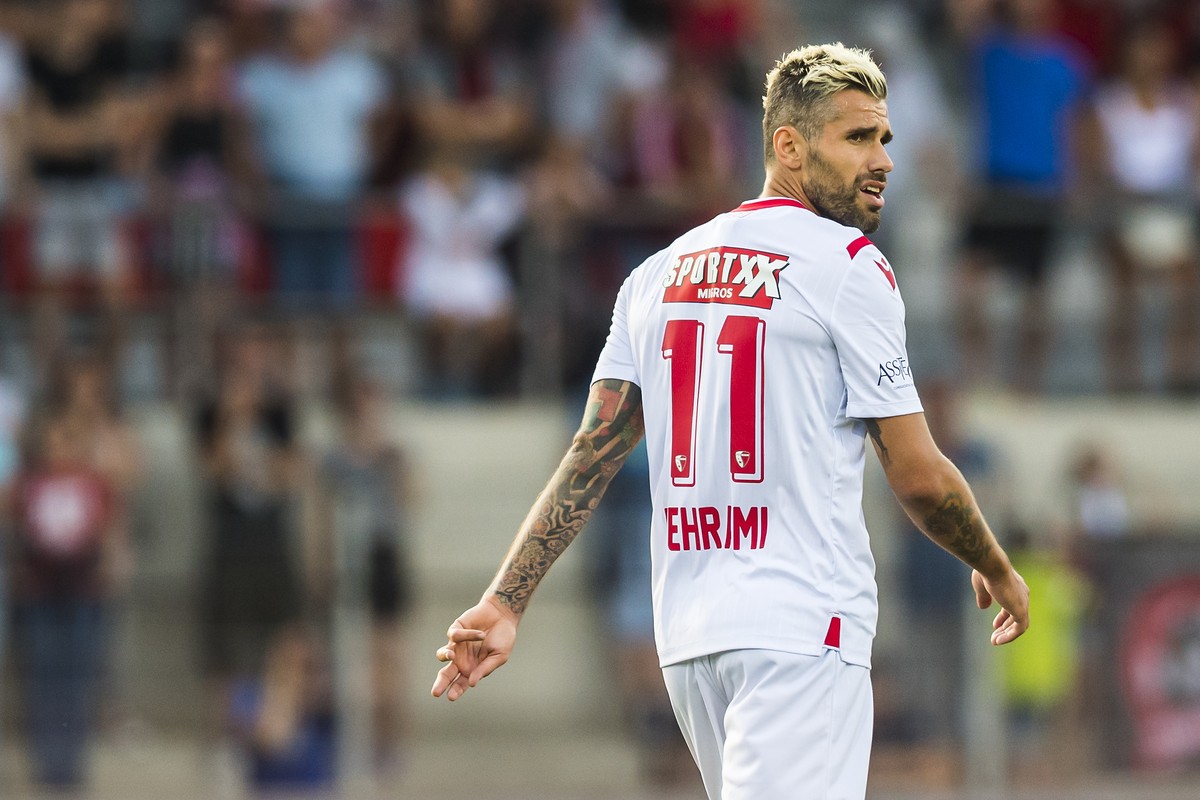 ARCHIVBILD ZUR MELDUNG, DASS SION UND BEHRAMI DEN VERTRAG AUFLOESEN --- Le milieu valaisan Valon Behrami, lors de la rencontre de football de Super League entre le FC Sion et le FC Basel 1893 ce vendr ...
