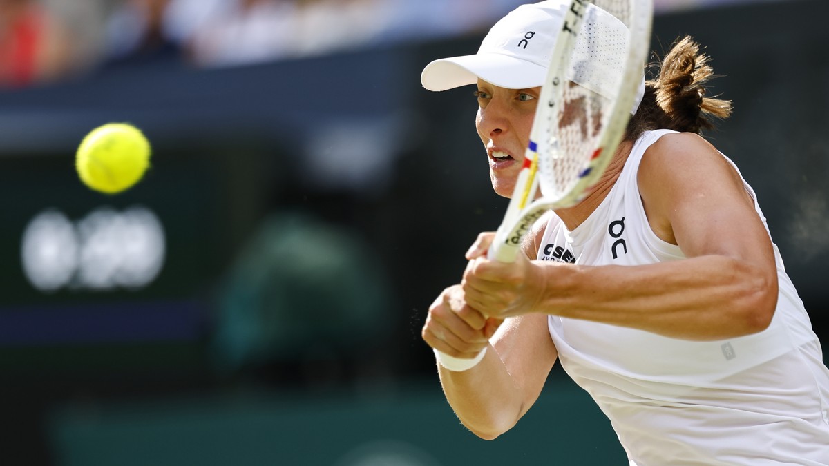 H-chststrafe-im-Wimbledon-Final-Swiatek-verpasst-Anisimova-den-Double-Bagel