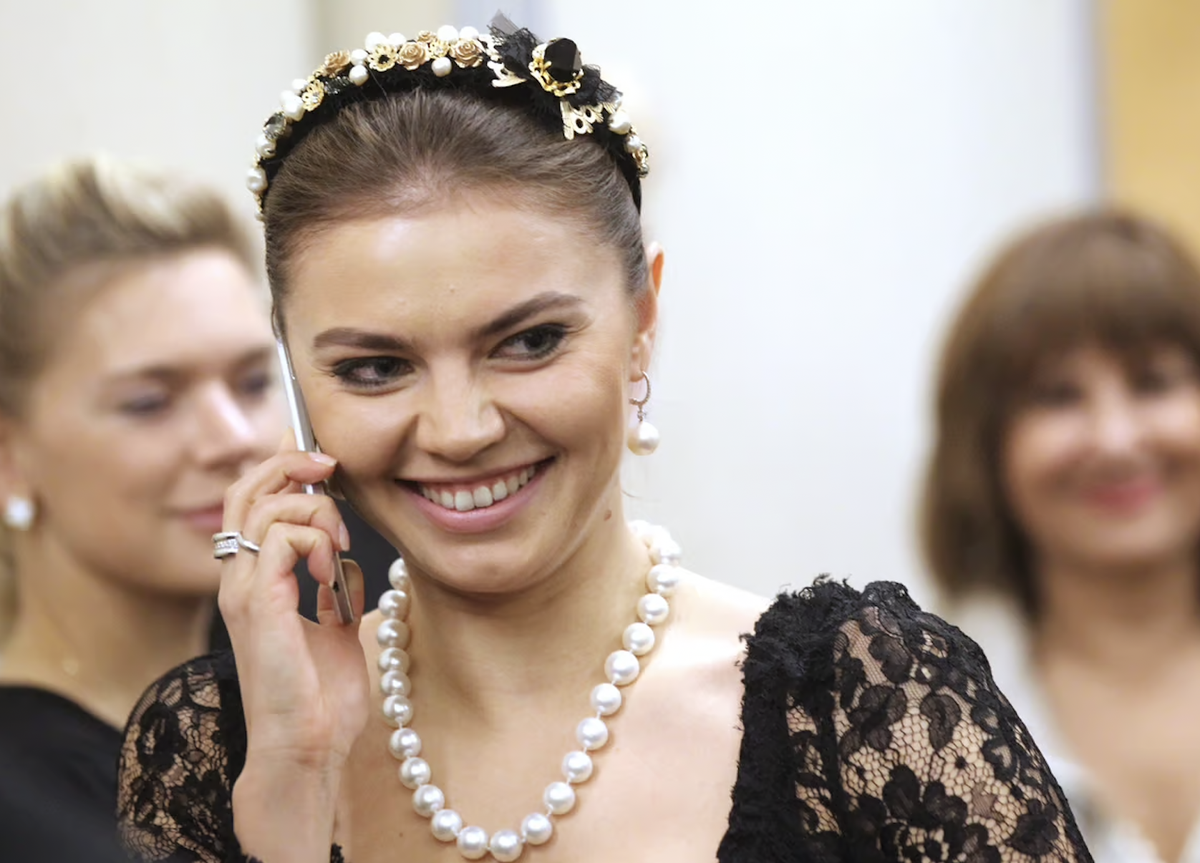 Par souci de discrétion, Alina Kabaeva a donné naissance à ses deux enfants dans une prestigieuse clinique tessinoise.