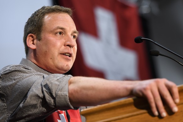 Lukas Reimann, SVP-Nationalrat und AUNS-Praesident, spricht an der 34. Ordentliche Mitgliederversammlung der AUNS, am Samstag, 4 Mai 2019, in Bern. (KEYSTONE/Anthony Anex)