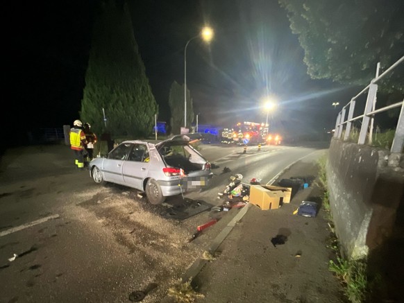 Das Auto hat sich laut Polizeiangaben überschlagen.