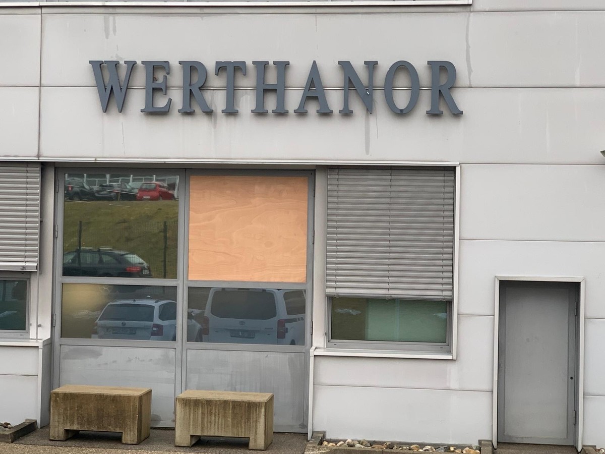 Par où les voleurs sont passés. Entreprise Werthanor.