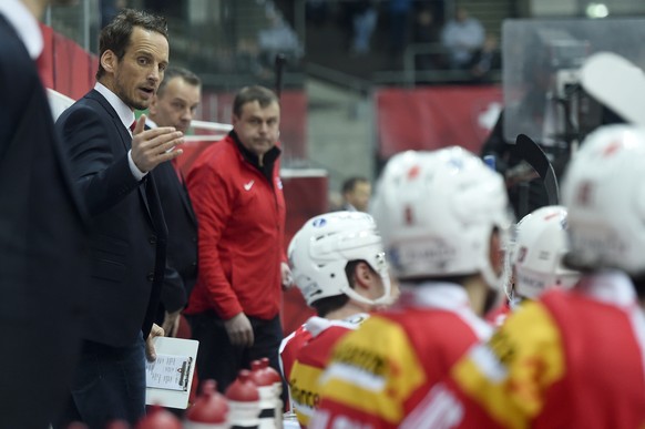 Switzerland&#039;s head coach Patrick Fischer, left, during a friendly international ice hockey game between Switzerland and Germany, at the ice stadium Swiss Arena, in Kloten, Switzerland, Tuesday, F ...