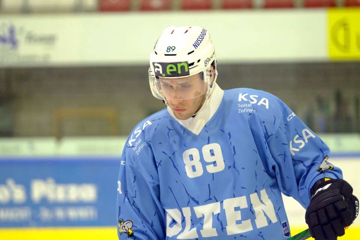SWISS Ice hockey, Eishockey - Swiss League EHC Winterthur vs Olten 24.01.2023 - Olten Forward Garry Nunn 89 Winterthur Deutweg Zürich Schweiz Copyright: xSergioxBrunettix