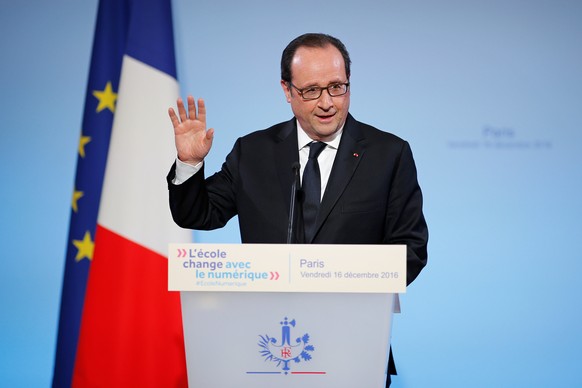 French President Francois Hollande delivers a speech about digital education at the Elysee Palace in Paris, France in Paris, France, December 16, 2016. REUTERS/Benoit Tessier