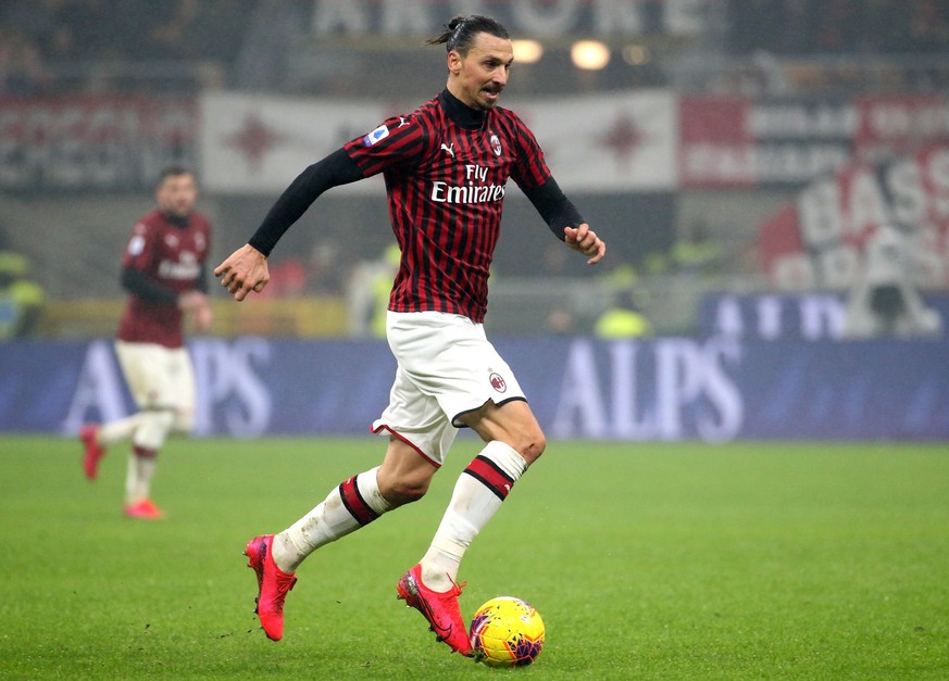 epa08224685 AC Milan's Zlatan Ibrahimovic in action during the Italian Serie A soccer match between AC Milan and Torino FC at Giuseppe Meazza stadium in Milan, Italy, 17 February 2020. EPA/MATTEO ...