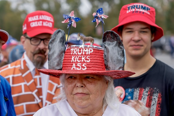 epaselect epa11624075 Supporters gather before former US president and Republican presidential nominee Donald Trump participates in a campaign event at the Mosack Group, a commercial plumbing manufact ...