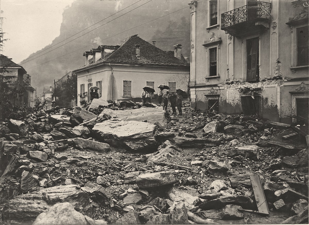 Fotograf: Krenn, Anton
Titel: Das am 24. Sept. 1924 verschüttete Someo
Datierung ca. 9/1924
ETH-Bibliothek Zürich, Bildarchiv