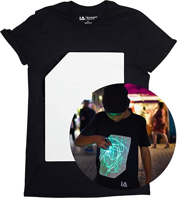 Zaubershirt fürs Festival, dass sich mit UV-Farbe bemalen lässt