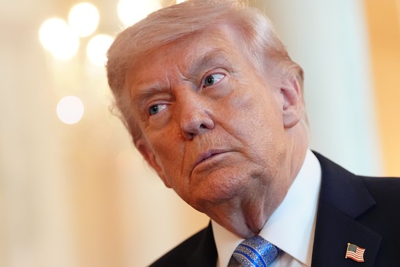President Donald Trump talks with small business owners in the Cross Hall of the White House, Monday, May 4, 2026, in Washington. (AP Photo/Jacquelyn Martin)
Donald Trump