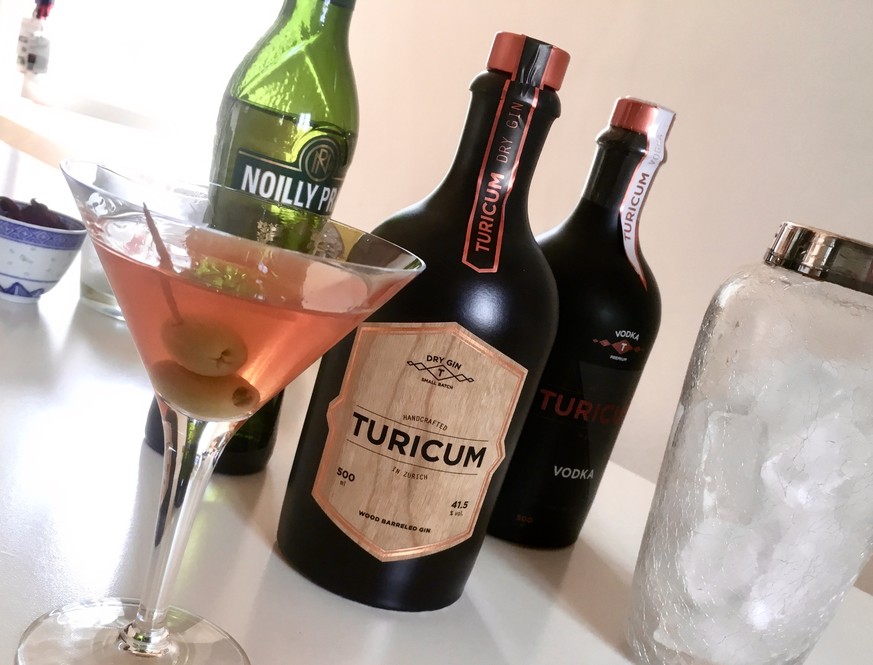 Turicum Wood Barreled Gin Zürich Schweiz drinks cocktail alkohol trinken wodka