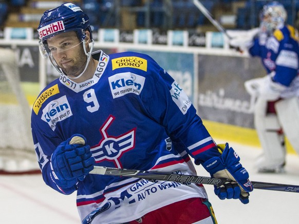 EHC Kloten Verteidiger Niclas Andersen waehrend dem Eishockey-Meisterschaftsspiel der National League zwischen dem EHC Kloten und dem EHC Biel am Freitag, 8. September 2017, in der SWISS Arena in Klot ...