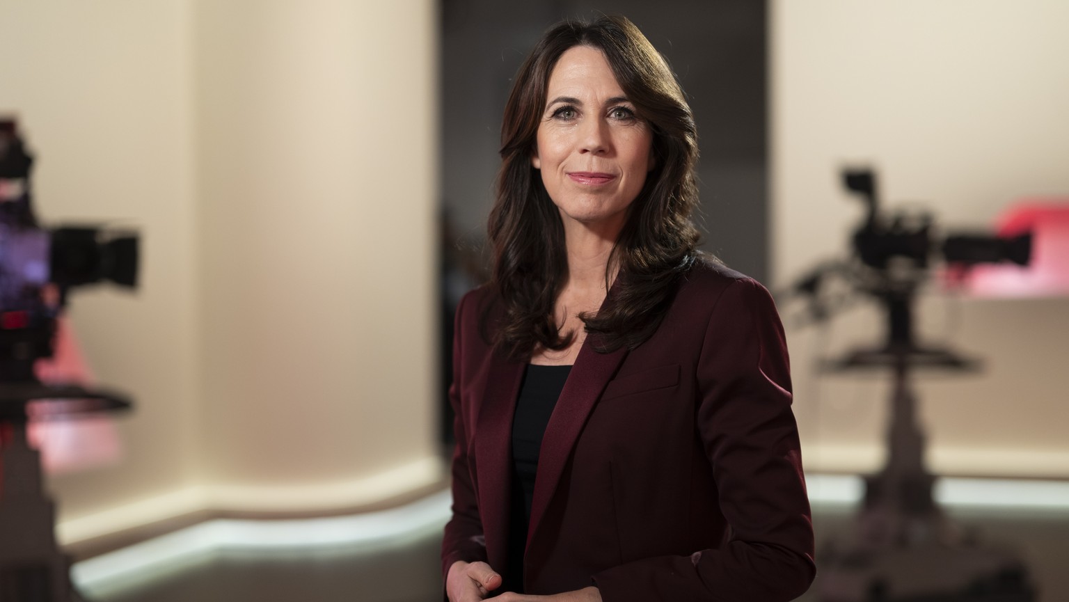 Susanne Wille, Generaldirektorin der Schweizerischen Radio- und Fernsehgesellschaft SRG, posiert zum Portrait, am Montag, 24. November 2025 im Bundeshausstudio Bern. (KEYSTONE/Alessandro della Valle)