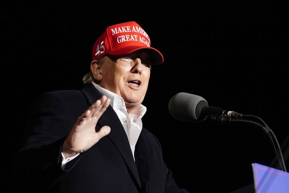 Donald Trump während der Rede in Florence, Arizona.