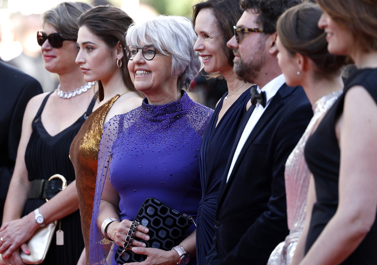 epa11345498 Swiss Justice Minister Elisabeth Baume-Schneider (C) attends the premiere of 'Megalopolis' during the 77th annual Cannes Film Festival, in Cannes, France, 16 May 2024. The movie  ...