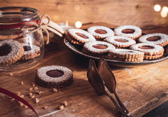 Spitzbuben mit Schoggifüllung, Weihnachtskekse, Weihnachten, Plätzchen, Guetzli