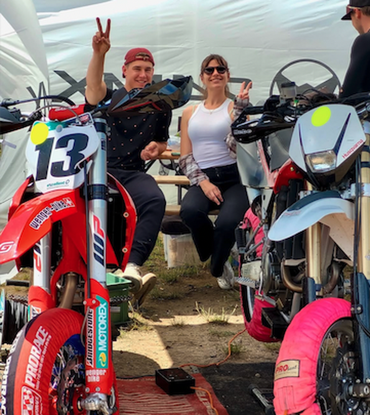 Le motocross, l'une des deux grandes passions du Bernois à côté des pistes de ski.