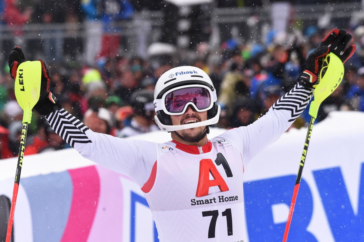 8. Slalom der Herren in Kitzb�hel Albert Popov (BUL) Kitzbuehel Tirol Oesterreich Ganserln *** 8 mens slalom in Kitzb�hel Albert Popov BUL Kitzbuehel Tirol Austria Ganserln