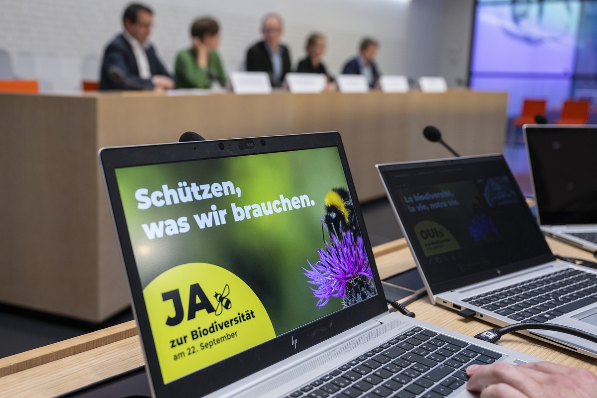 Matthias Samuel Jauslin, Stiftungsrat Stiftung Landschaftsschutz, Franziska Grossenbacher, Stellvertretende Geschaeftsleiterin Stiftung Landschaftsschutz, Urs Leugger-Eggimann, Geschaeftsleiter Pro Na ...