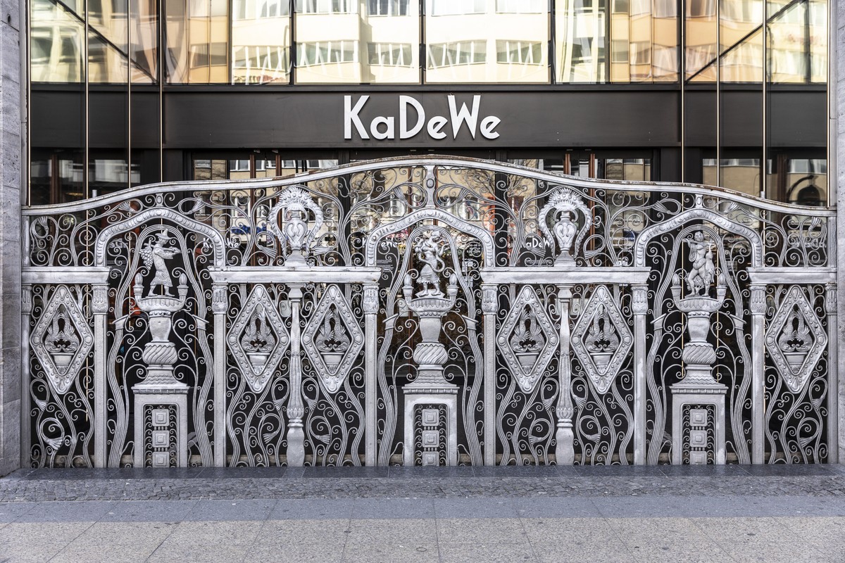 epa08303368 A view of the closed KaDeWe (Kaufhaus des Westens) department store in Berlin, Germany, 18 March 2020. The famous shopping location announced it will be closed until further notice to prot ...