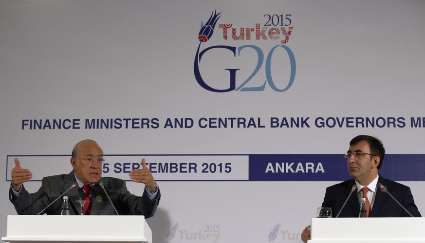 Der stellvertretende türkische Ministerpräsident Cevdet Yilmaz (rechts) und&nbsp;OECD-Generalsekretär Angel Gurria&nbsp;bei der Präsentation der G20-Agenda.