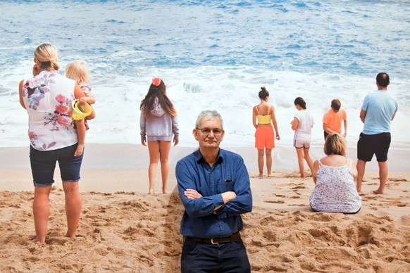 Martin Parr exhibition Only Human at National Portrait Gallery Martin Parr s new and previously unseen photographs of Brexit Britain go on display in major new exhibition Only Human at National Portra ...