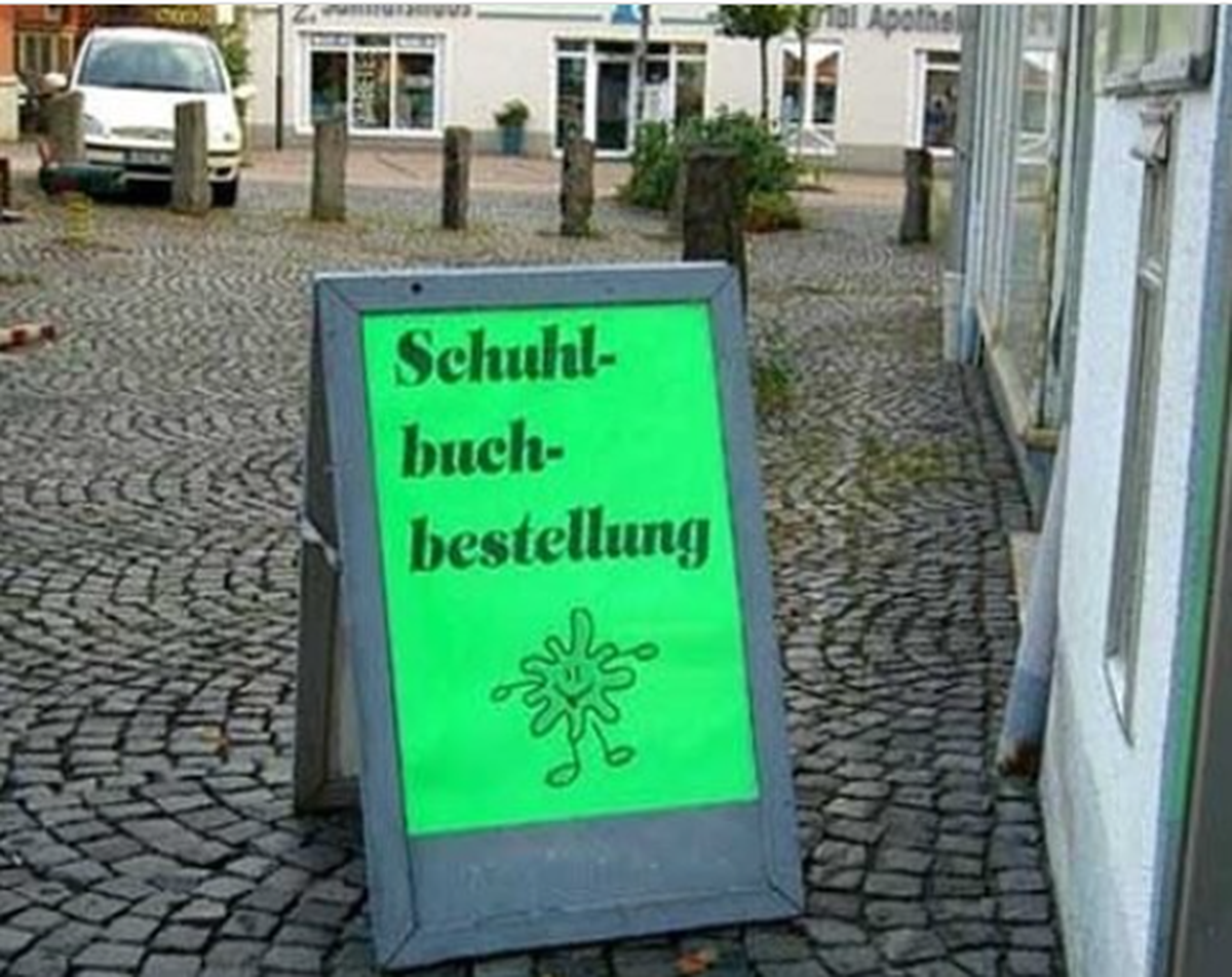 Fail: Schulbuch-Reklame mit Rechtschreibfehler