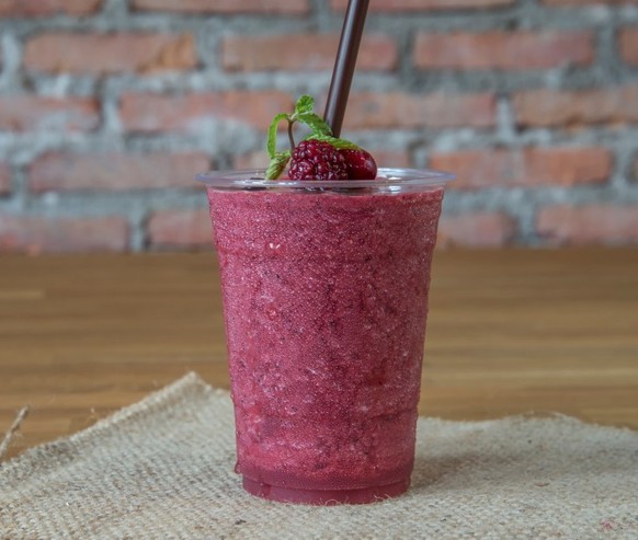 blackberry slushie brombeer slushie trinken drink sommer