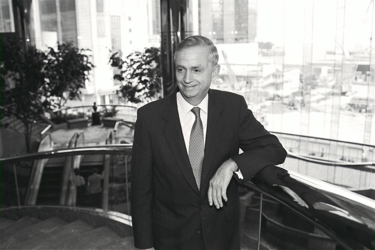 J. Willard Marriott, Chairman of Marriott Corp. The company is part-owner of the Asian flagship hotel JW Marriott Hong Kong. EDITORIAL USE ONLY PUBLICATIONxNOTxINxCHNxJPNxTPE Copyright: xx MER20160522 ...