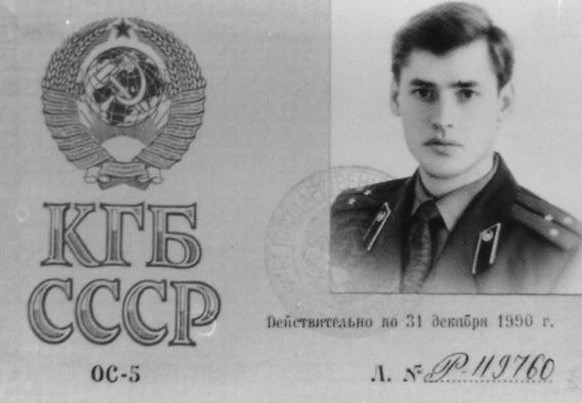 Der KGB-Ausweis von Geheimagent Sergei Schirnow.