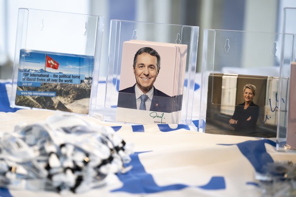 Back in Switzerland, Cassis returned to domestic politics: on Saturday, his party met for the delegates' meeting.