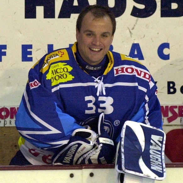 Pauli Jaks von HC Ambri - Piotta am Sonntag 15.02.2004 Meisterschaftsspiel Rapperswil-Jona -HC Ambri-Piotta.(KEYSTONE/Rene Meier)