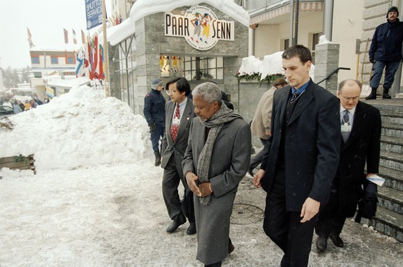 Und so hat es übrigens am WEF in Davos 1999 ausgesehen, als UN-Generalsekretär Kofi Annan die Schweiz besuchte.