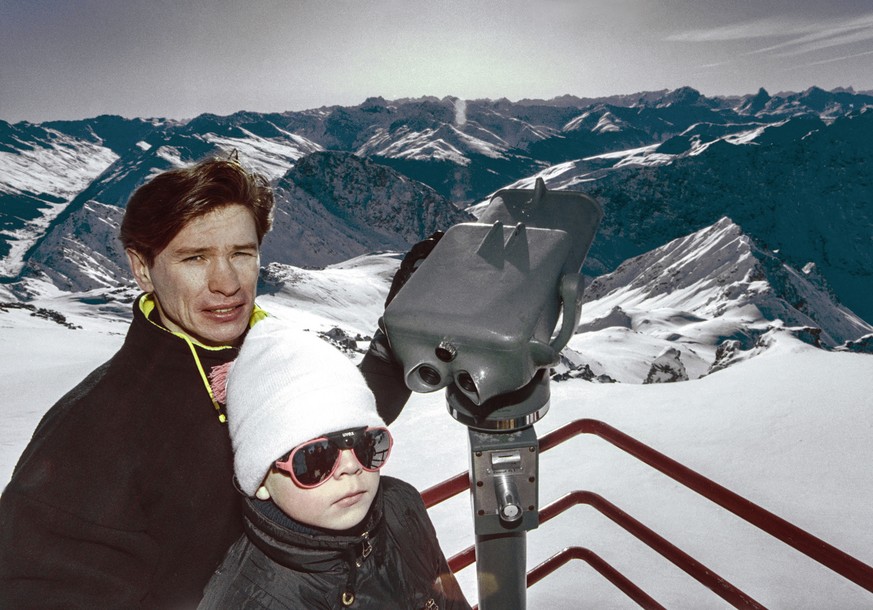 Das Panorama von Davos ist in der Tat beeindruckend. Auch schon im Jahre 1993, als Slawa Bykow seinem Sohn Andrej die Bergwelt zeigte.