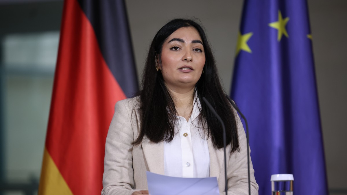 epa11129100 Minister of State to the Federal Chancellor and Federal Government Commissioner for Migration, Refugees and Integration Reem Alabali-Radovan speaks during a joint press statement with Germ ...
