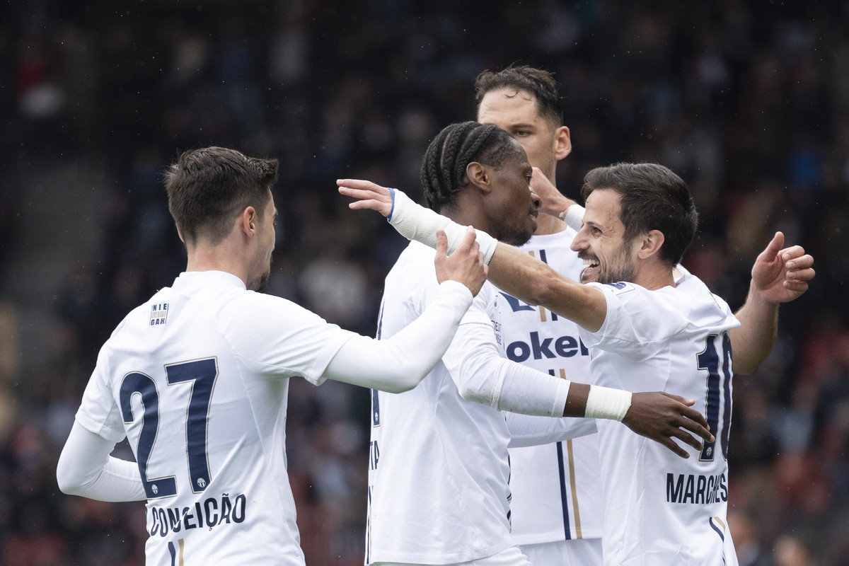Zuerichs Antionio Marchesano jubelt nach seinem 2:0 Tor im Fussball Meisterschaftsspiel der Super League zwischen dem FC Zuerich und dem FC Stade-Lausanne-Ouchy im Letzigrund, am Sonntag, 17. Maerz 20 ...