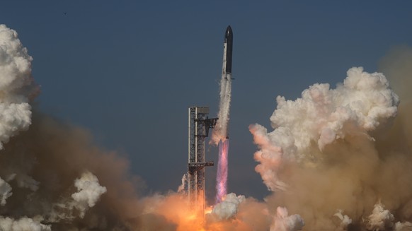 SpaceX's Starship rocket lifts off during a test flight from Starbase, Texas, Friday, May 22, 2026. (AP Photo/Eric Gay)
SpaceX Starship Launch