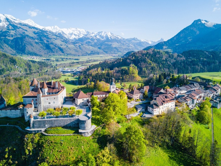Gruyères UN Best Tourism Village Schweiz Rauszeit schönste Dörfer Mittelalter Stadt