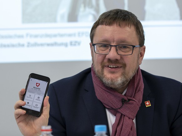 Christian Bock, Direktor der Zollverwaltung, bei der Lancierung der neuen QuickZoll-App Mitte April 2018 in Basel. (Archivbild)
