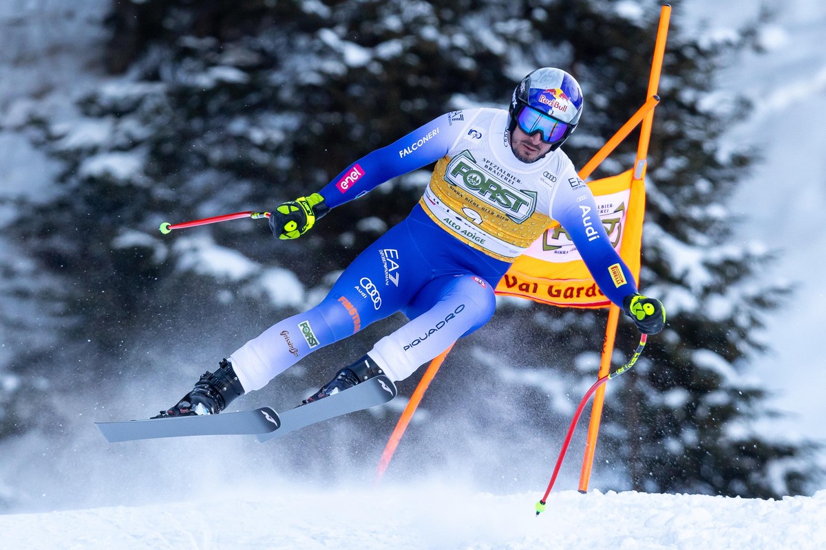 epa11788368 Dominik Paris of Italy in action during the Men's Downhill race at the FIS Alpine Skiing World Cup in Val Gardena, Italy, 21 December 2024. EPA/ANDREA SOLERO