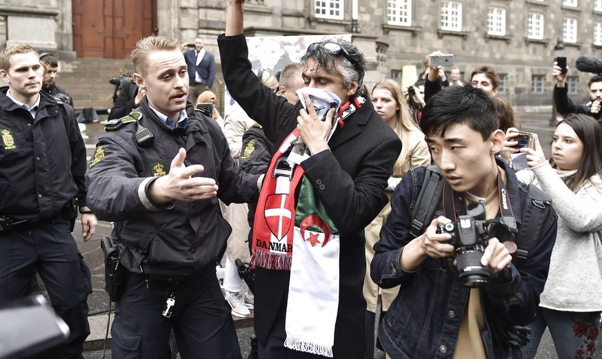 Download Eingeschuechtert daenisch For iPhone Free