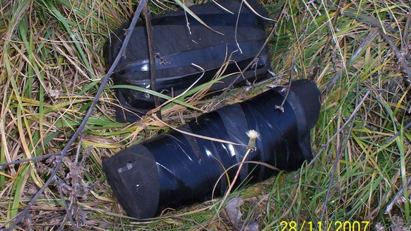 This image provided by the Slovak police on Thursday, Nov. 29, 2007 show two shells containing 481.4 grams of enriched uranium powder seized by Slovak Police in east Slovakia on Wednesday, Nov. 28, 20 ...